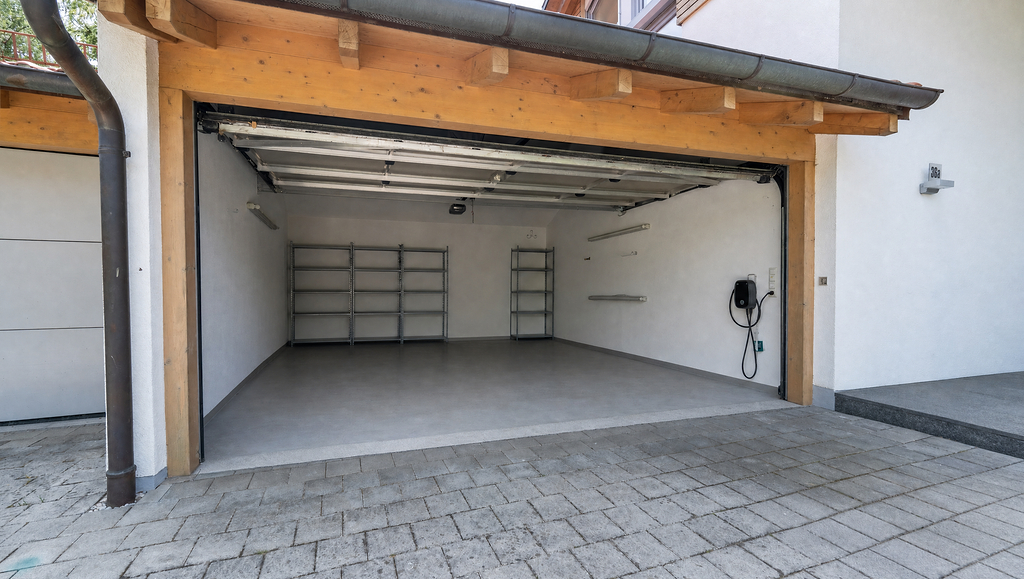 ZUKUNFTSSICHERER, MODERNER FAMILIENTRAUM MIT PV, WÄRMEPUMPE, GARTEN UND DOPPELGARAGE IN RIEMERLING – Bild 16