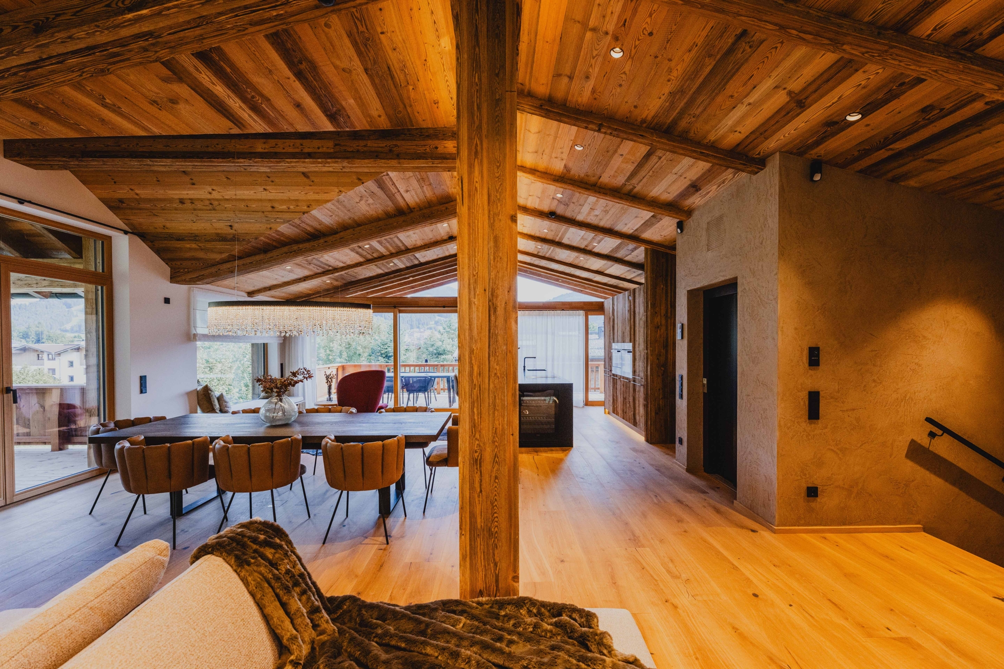 TRAUMHAFTES CHALET MIT AUßENPOOL IN SONNIGER LAGE – Bild 35