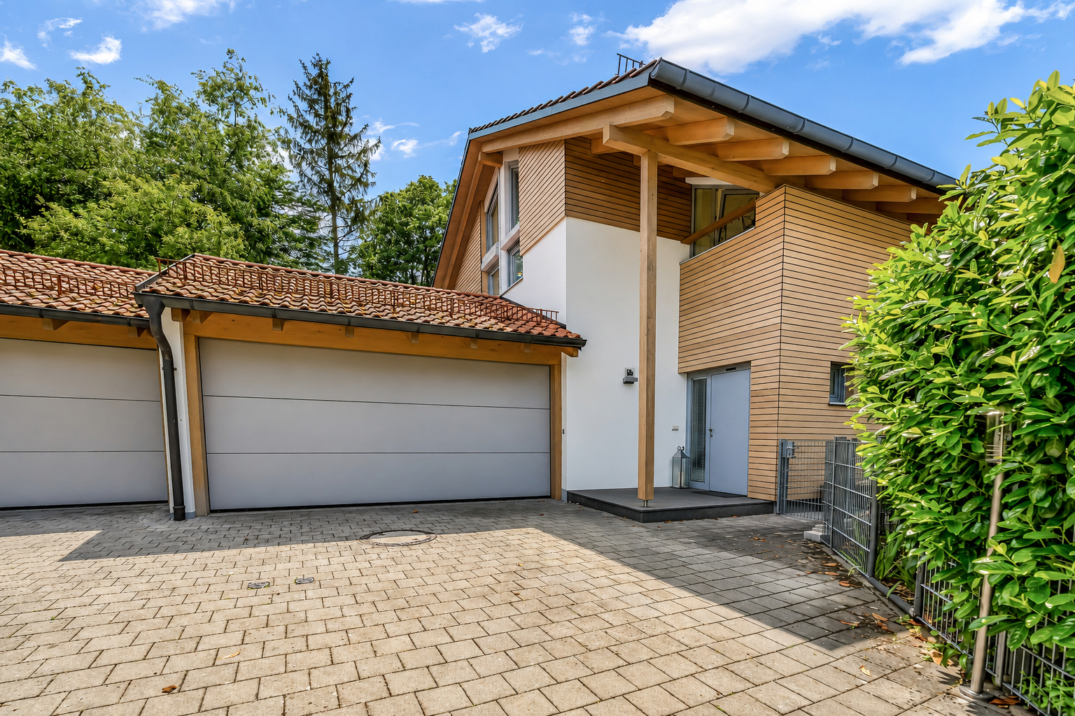 ZUKUNFTSSICHERER, MODERNER FAMILIENTRAUM MIT PV, WÄRMEPUMPE, GARTEN UND DOPPELGARAGE IN RIEMERLING – Bild 15