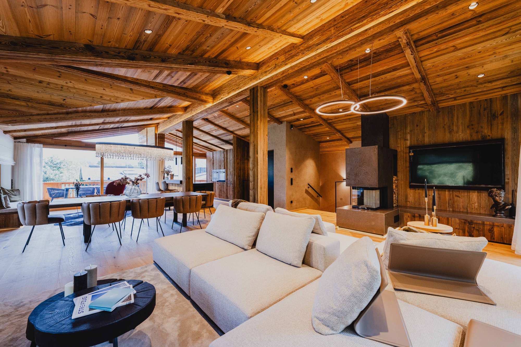 TRAUMHAFTES CHALET MIT AUßENPOOL IN SONNIGER LAGE – Bild 28