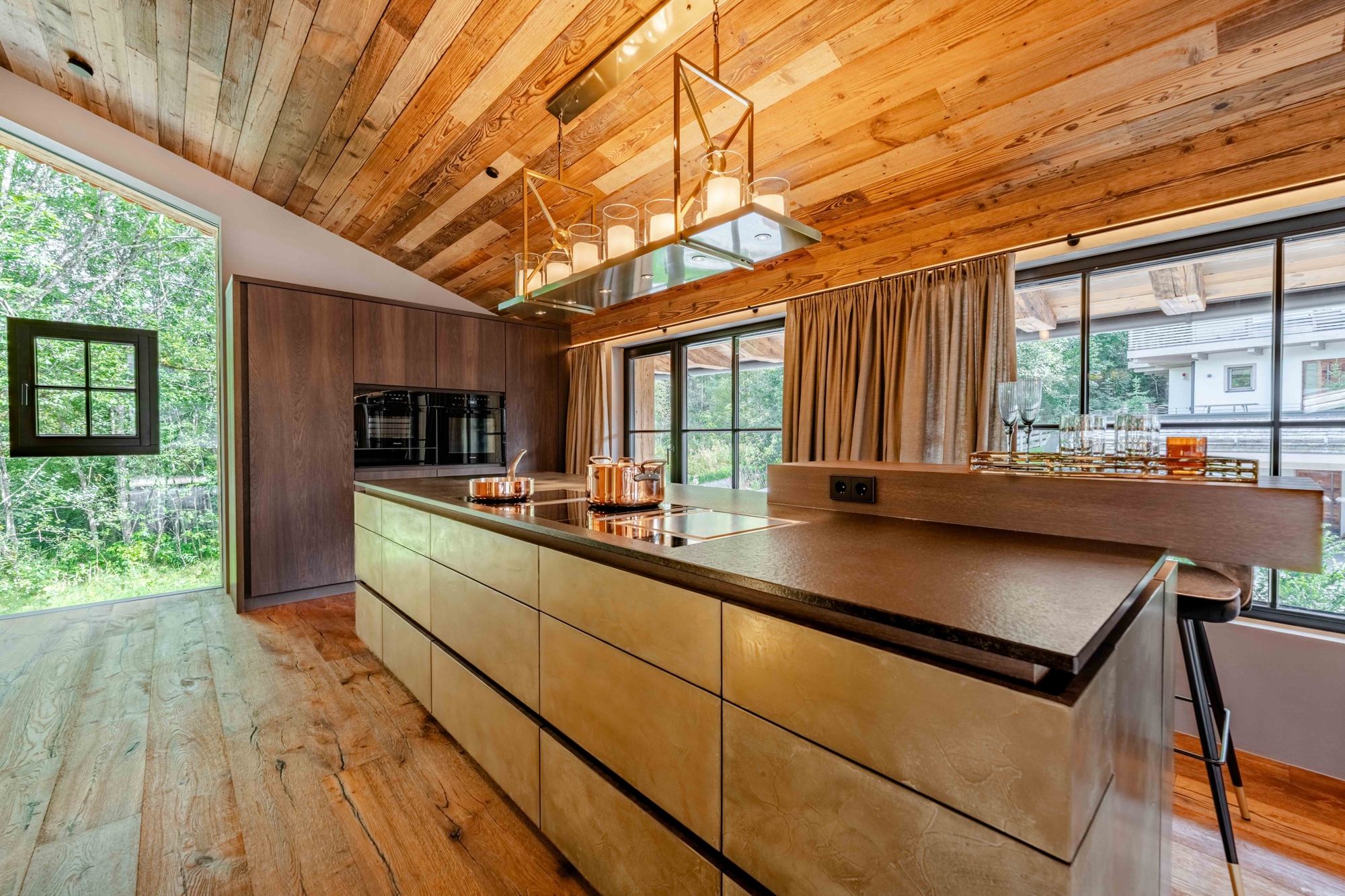 Luxus-Chalet mit Panorama, Spa & Designinterieur – Bild 5