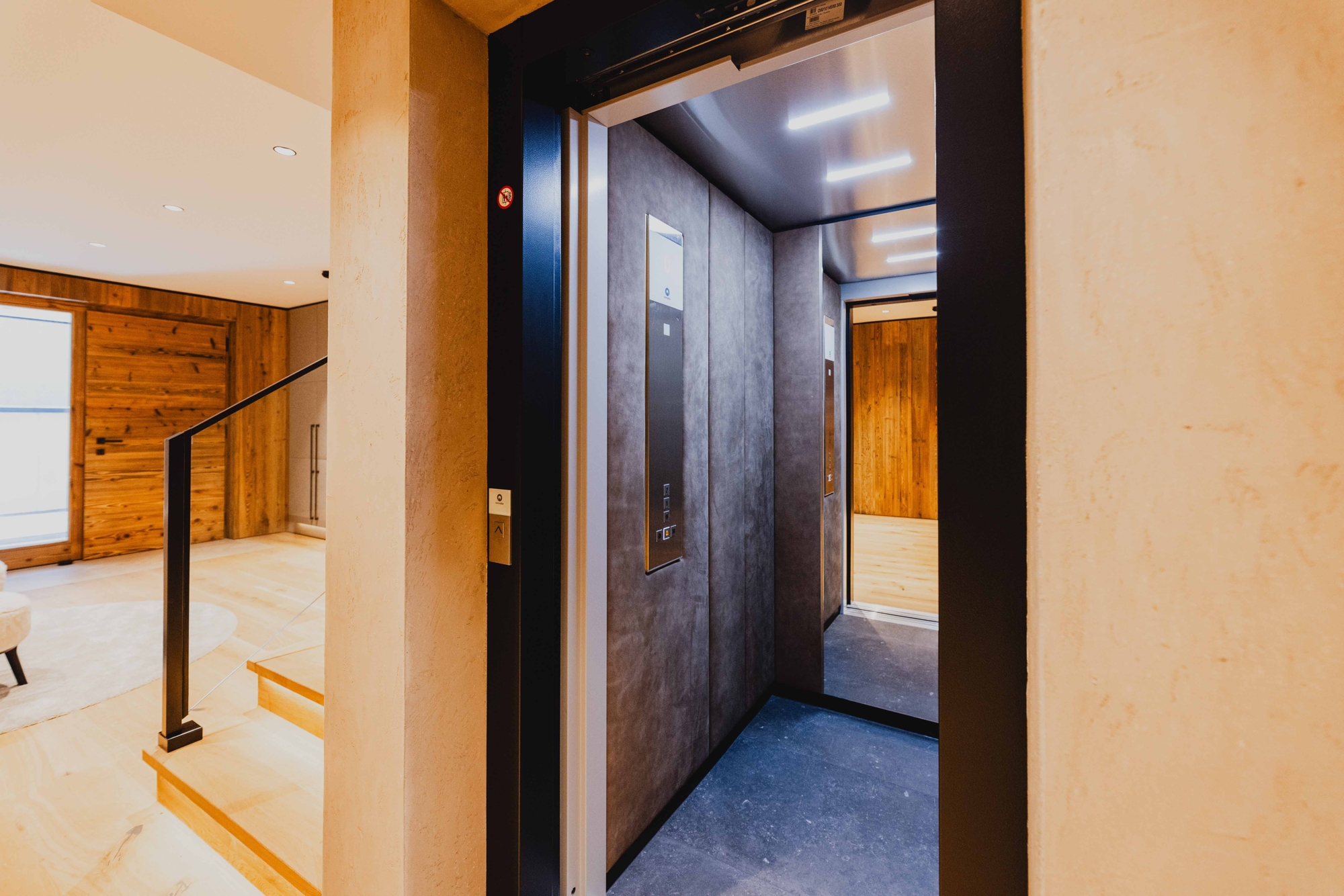 TRAUMHAFTES CHALET MIT AUßENPOOL IN SONNIGER LAGE – Bild 7