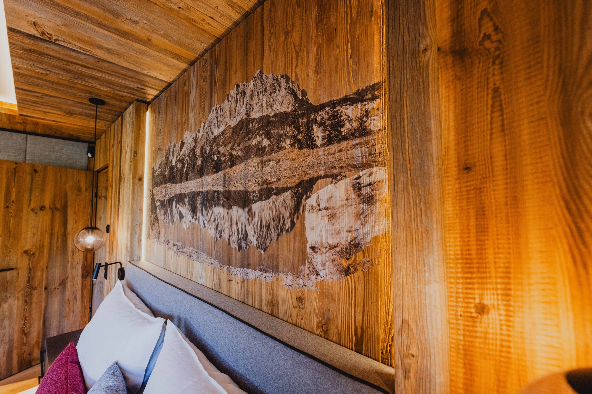 TRAUMHAFTES CHALET MIT AUßENPOOL IN SONNIGER LAGE – Bild 21