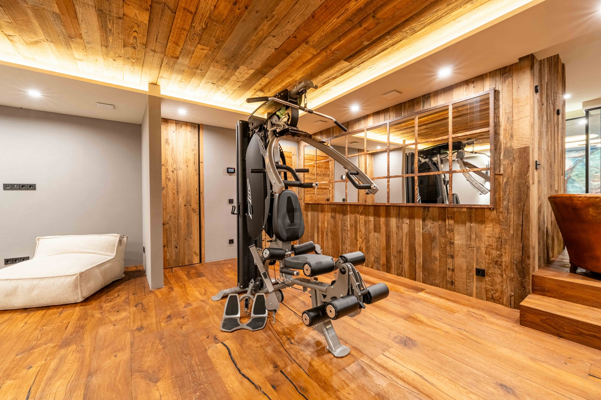 Luxus-Chalet mit Panorama, Spa & Designinterieur – Bild 27